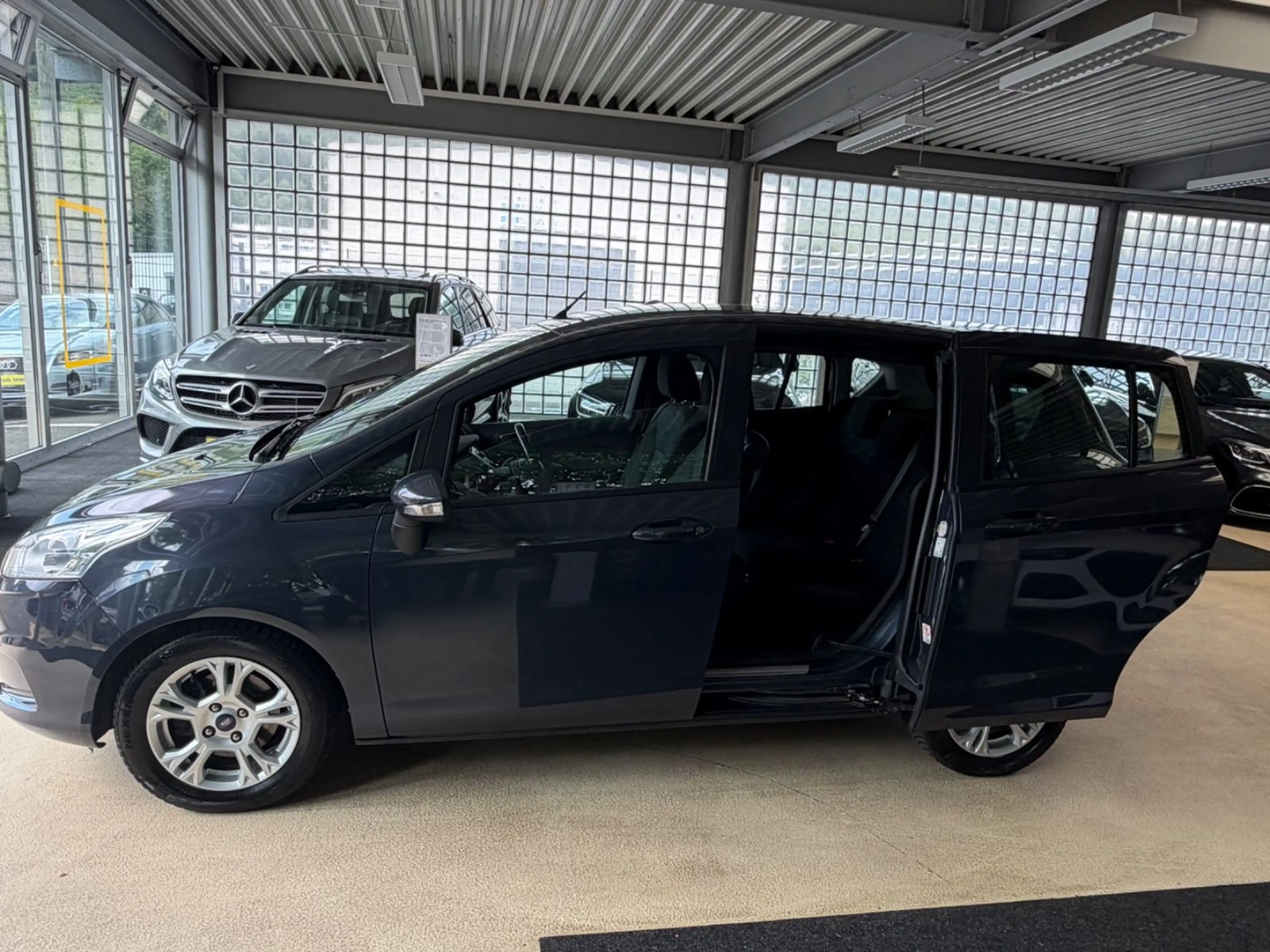 Ford B-Max B-MAX Sync Edition — photo 12