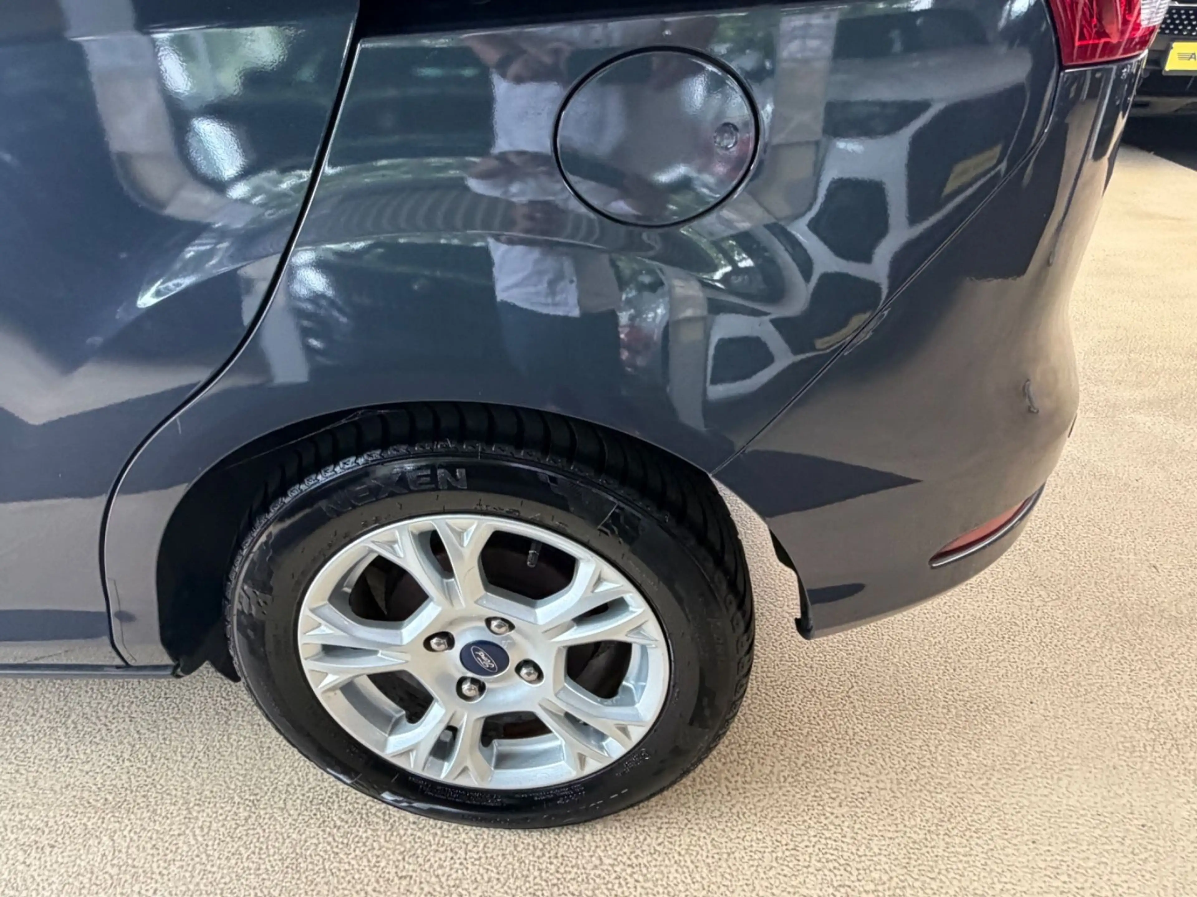 Ford B-Max B-MAX Sync Edition — photo 15