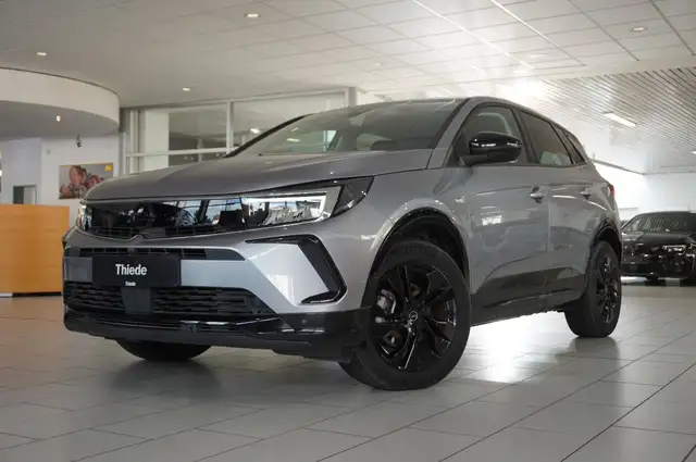 Opel Grandland X view 4