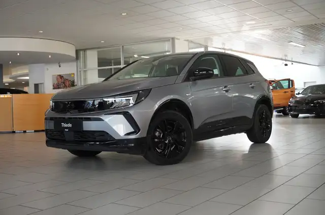 Opel Grandland X view 3