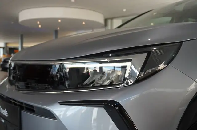 Opel Grandland X view 5