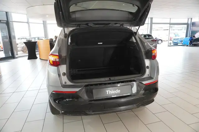 Opel Grandland X view 10