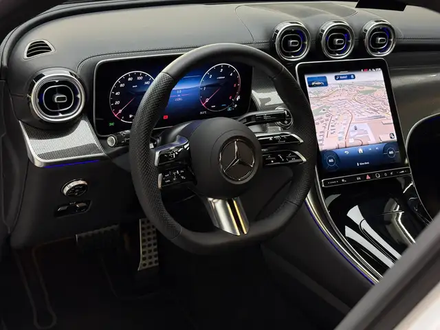 Mercedes-Benz GLC view 14