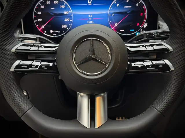 Mercedes-Benz GLC view 15