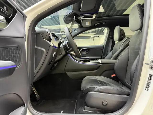 Mercedes-Benz GLC view 13