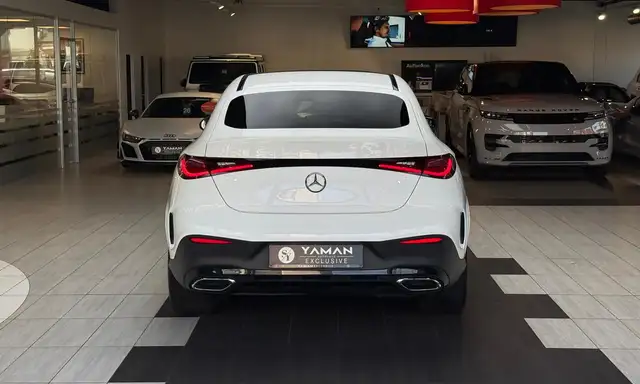 Mercedes-Benz GLC view 8