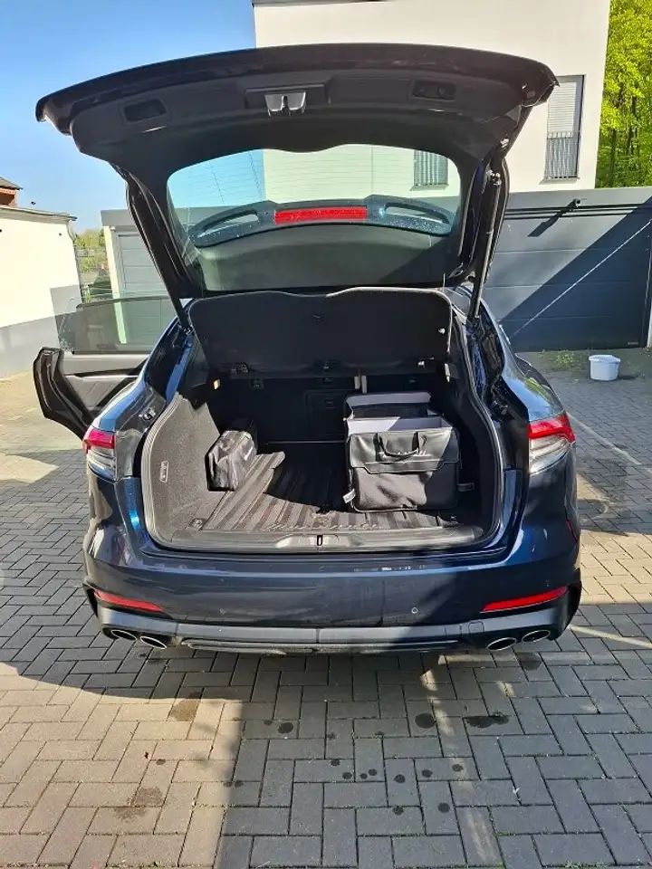 Maserati Levante 2023 — фото 10