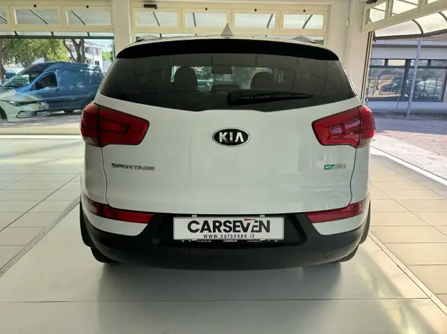 Kia Sportage view 3