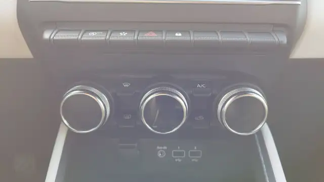 Renault Clio view 13