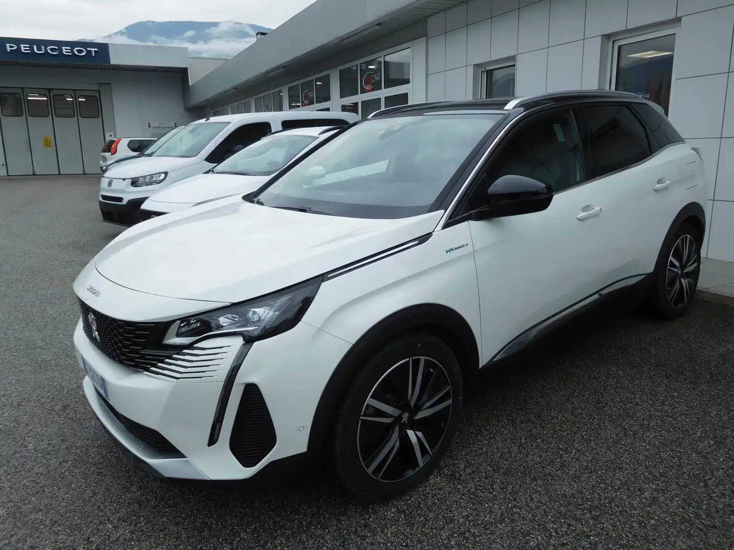 Peugeot 3008 3008 Hybrid4 300cv e-EAT8 GT Pack Bianco - 1