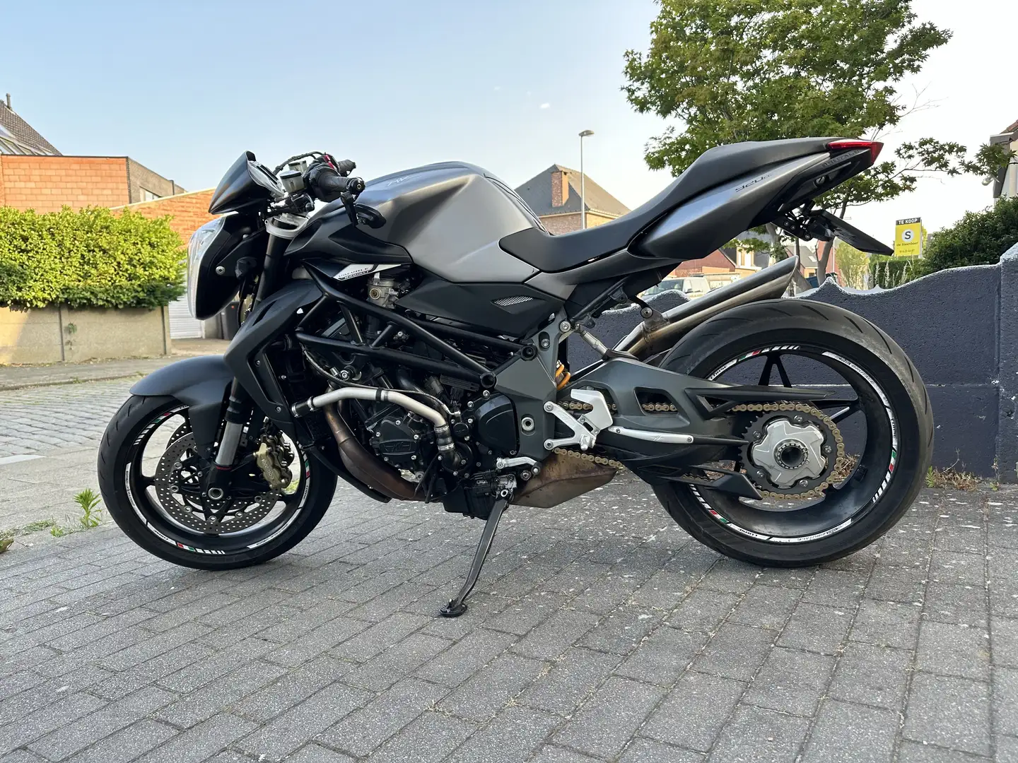 MV Agusta Brutale 920 B5 - 2