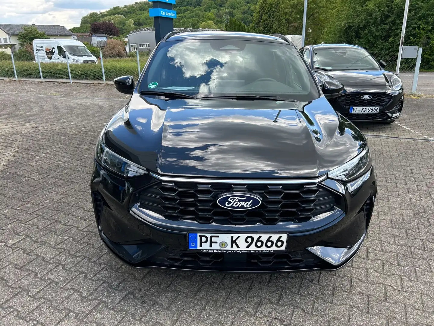 Ford Kuga 1.5 EcoBoost ST-LINE Schwarz - 2
