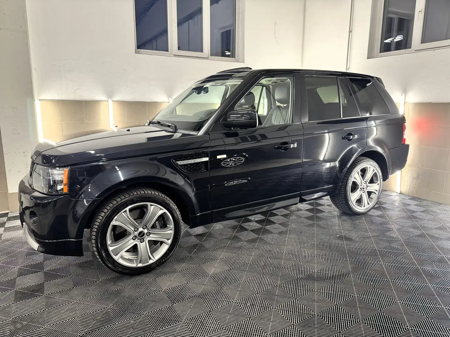 Land Rover Range Rover Sport Supercharged 5.0 V8 Schiebedach/3xTV/Leder/360° Schwarz - 2