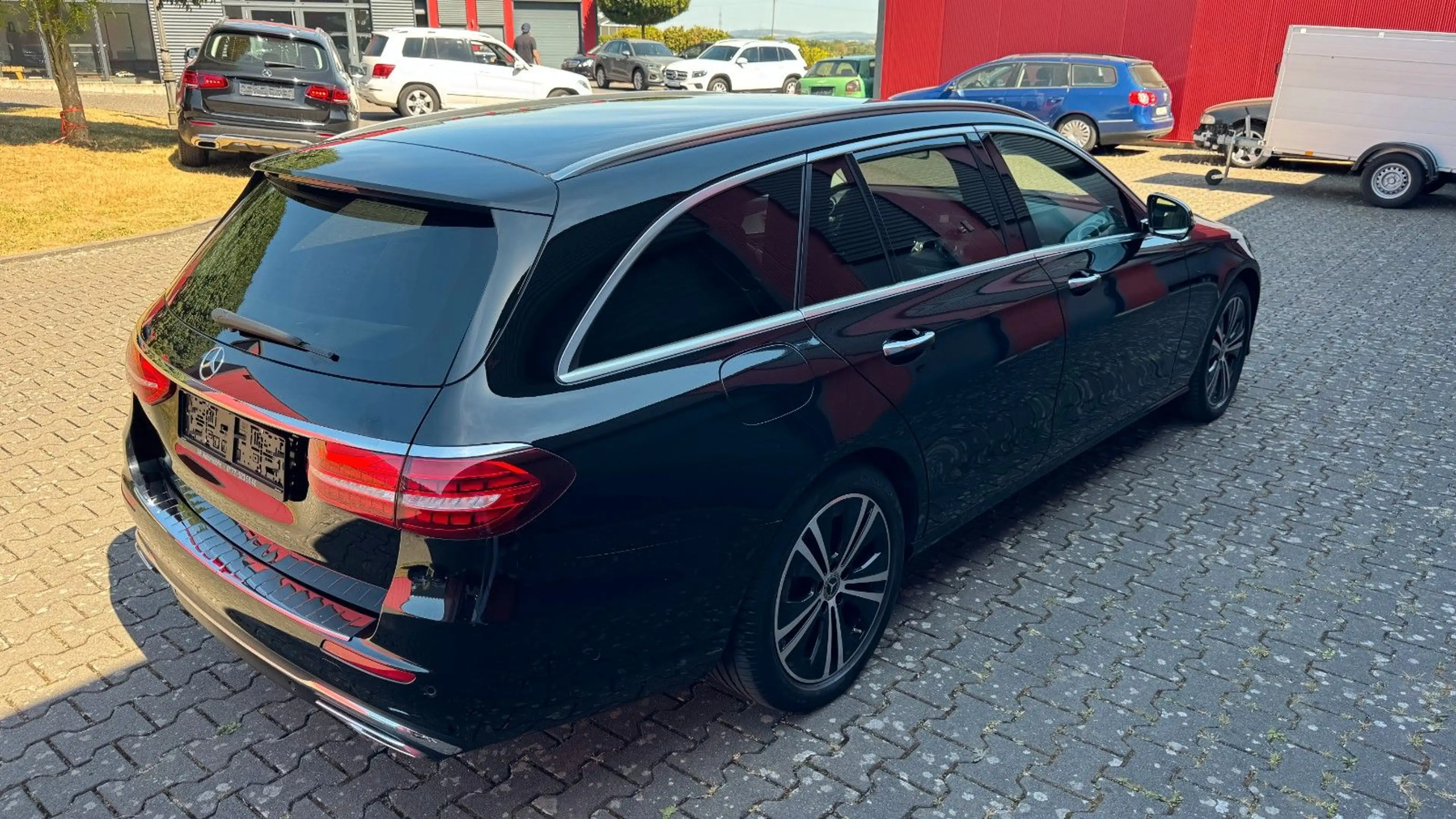 Mercedes-Benz E 450 T 4M Avantgarde Standheizung LEDER LED 360 — photo 5