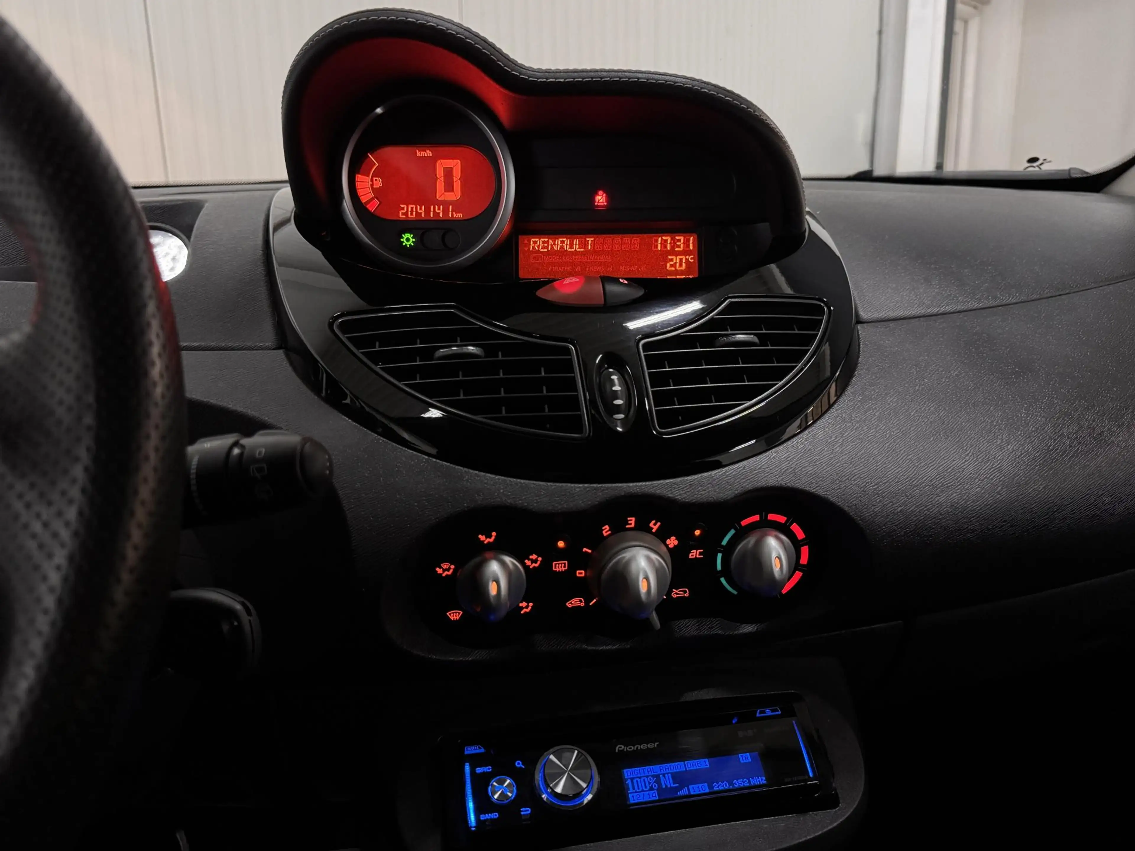 Renault Twingo 1.6 16V RS ORIGINELE-NED.-AUTO VOL.-ONDERH. AIRCO — photo 12