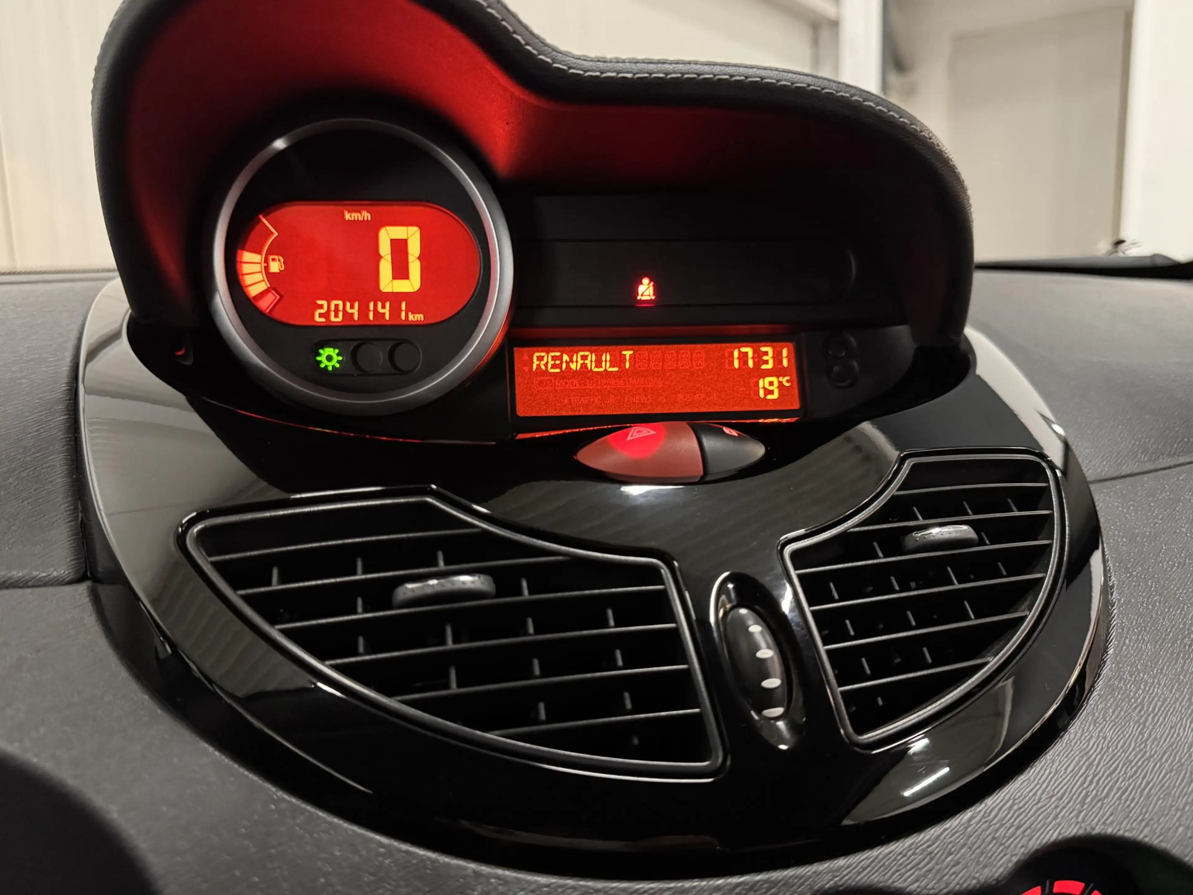 Renault Twingo 1.6 16V RS ORIGINELE-NED.-AUTO VOL.-ONDERH. AIRCO — photo 4