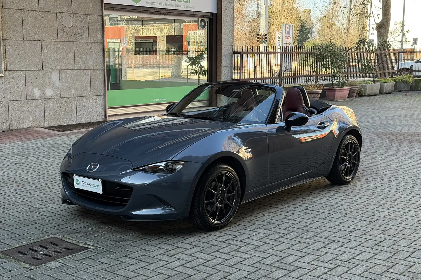 Mazda MX-5 MX-5 1.5L Skyactiv-G Polymetal 1.5 Argent - 1