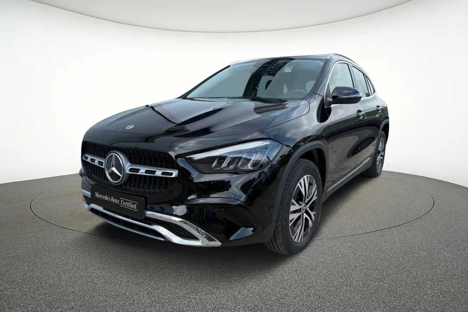 Mercedes-Benz GLA 250 e Progressive Schwarz - 1