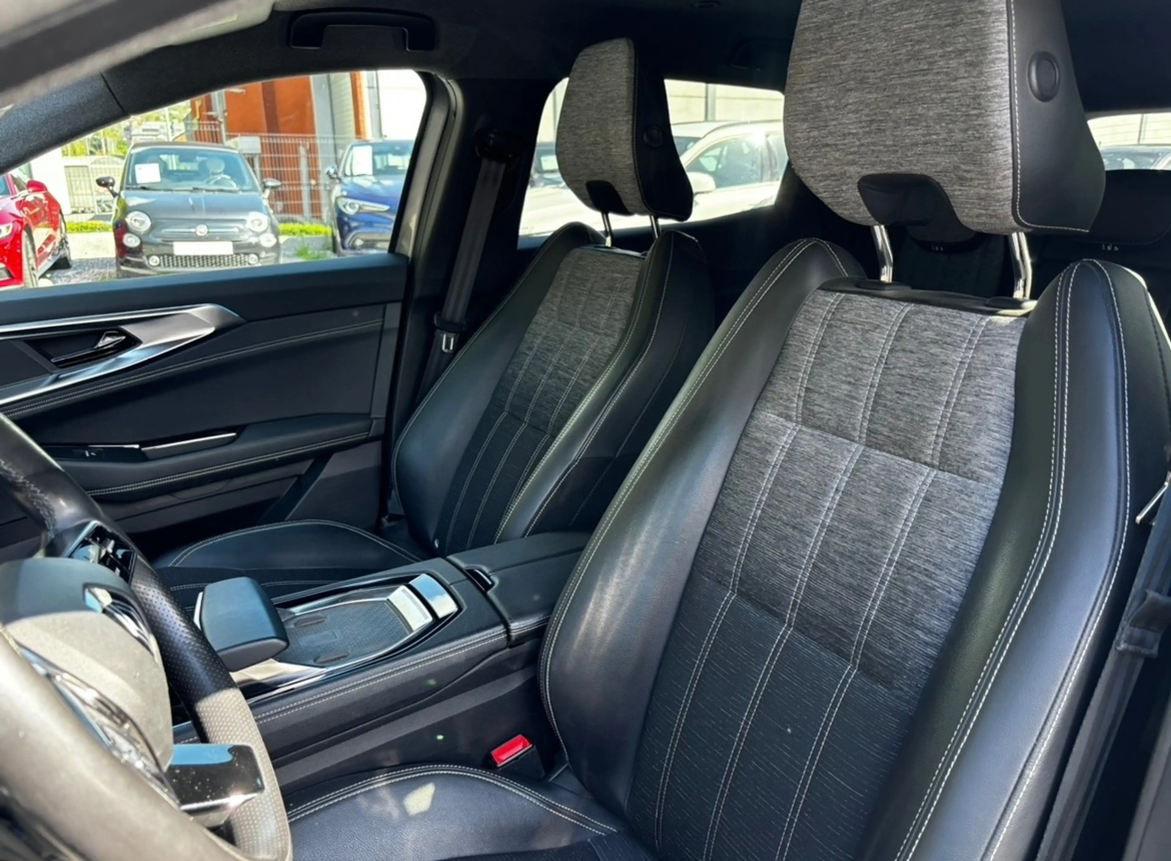 Renault Austral 1.3 TCe MHEV TECHNO * GARANTIE RENAULT 2029 * ÉTAT SHOWROOM — photo 11