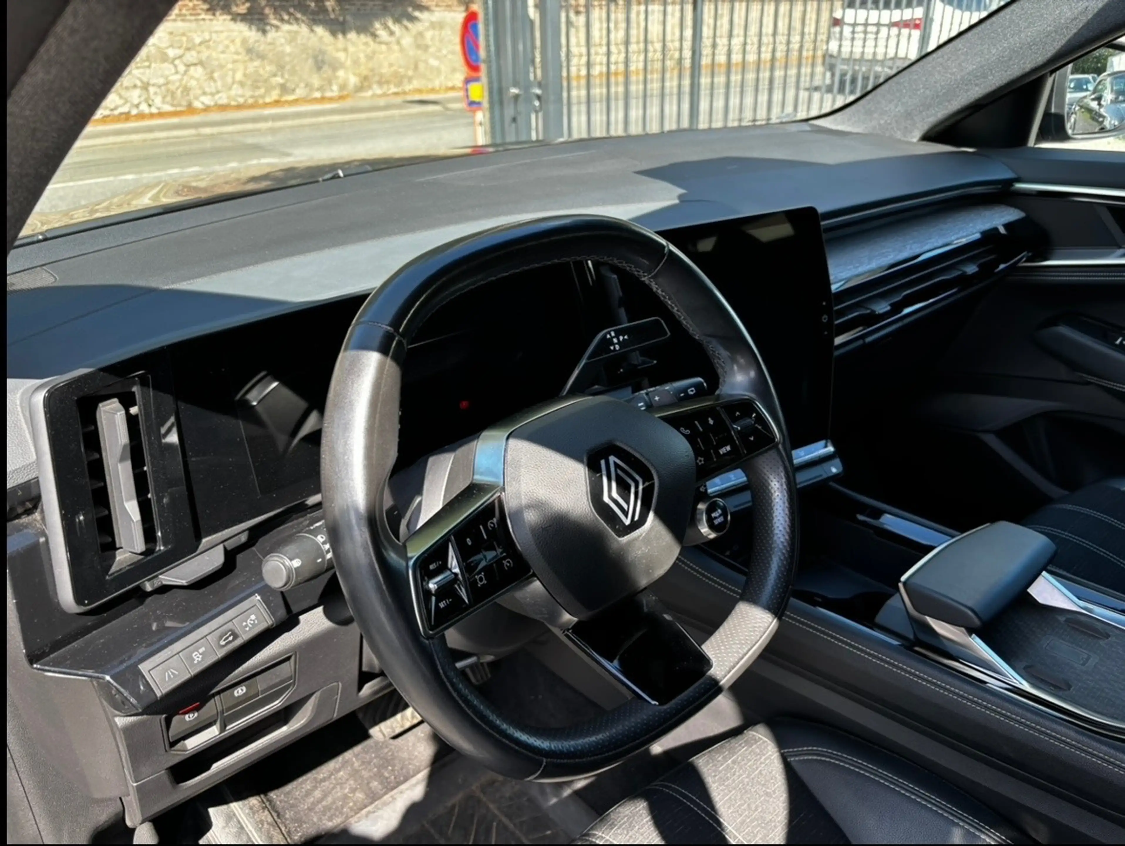 Renault Austral 1.3 TCe MHEV TECHNO * GARANTIE RENAULT 2029 * ÉTAT SHOWROOM — photo 10