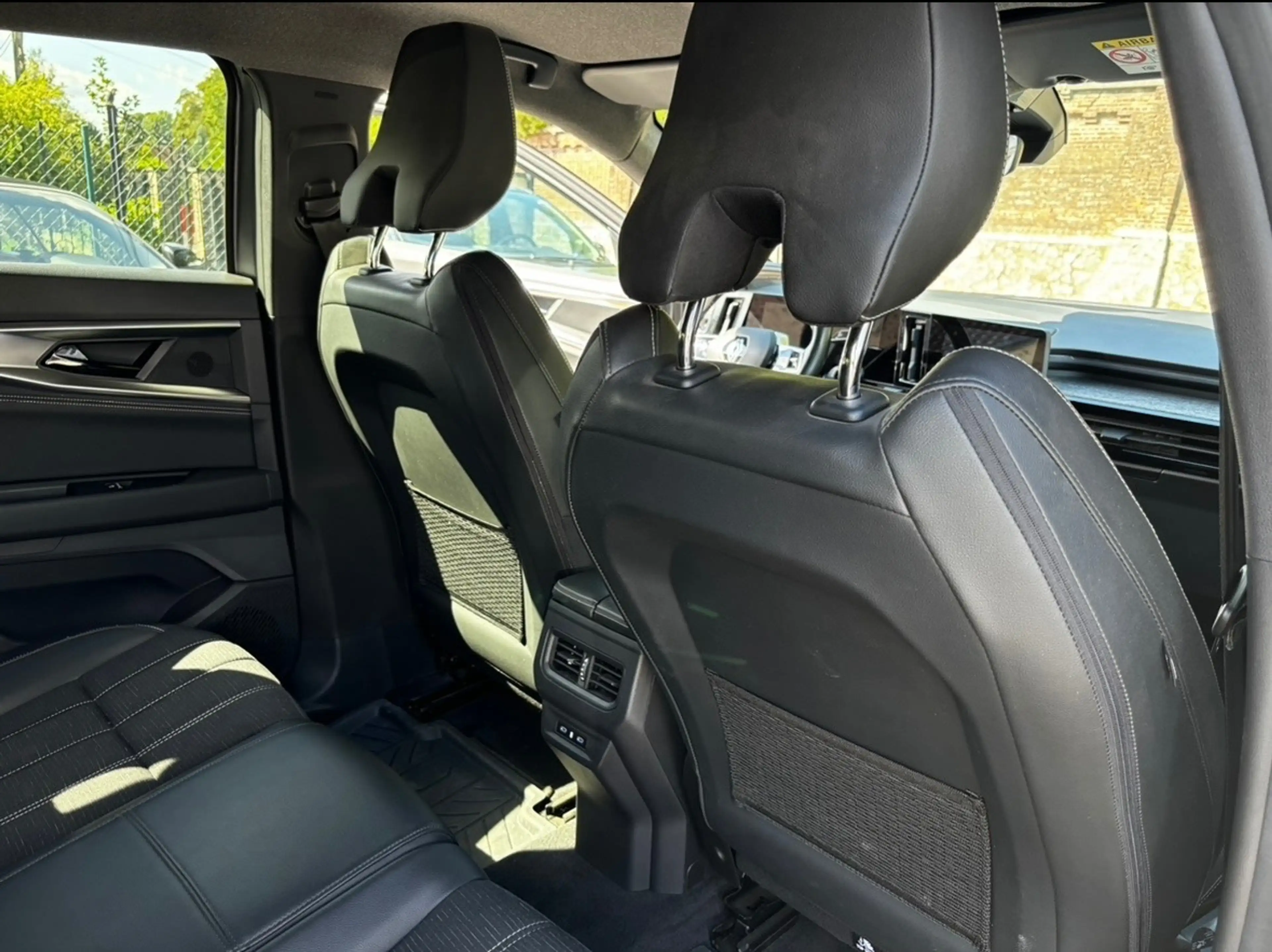 Renault Austral 1.3 TCe MHEV TECHNO * GARANTIE RENAULT 2029 * ÉTAT SHOWROOM — photo 16