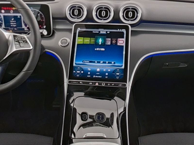 Mercedes-Benz C 220 AVANTGARDE+DIS+HUD+360°+DAB+MEMORY+SPUR — photo 4