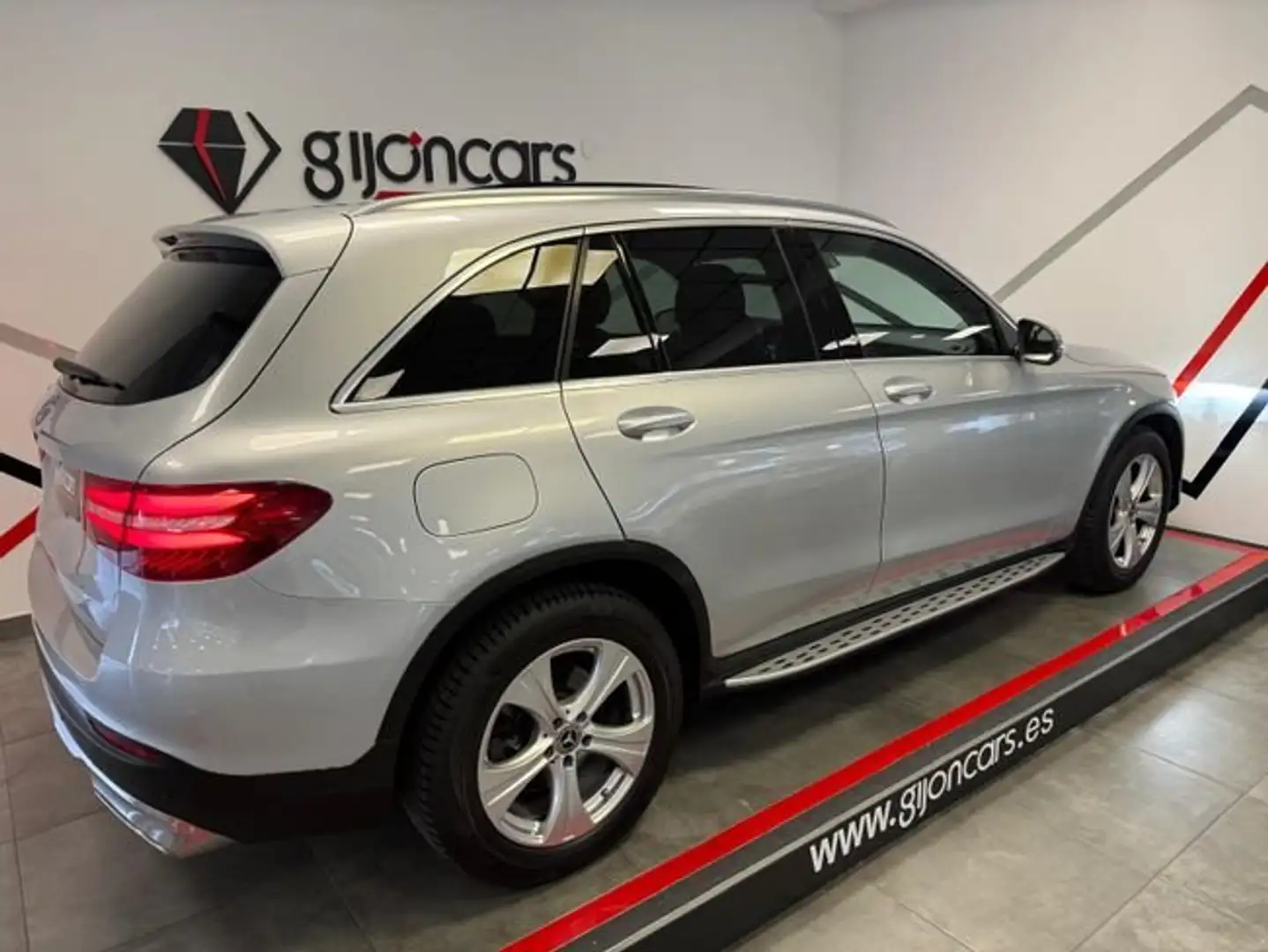 Mercedes-Benz GLC 220 220d 4Matic Aut. Gris - 2