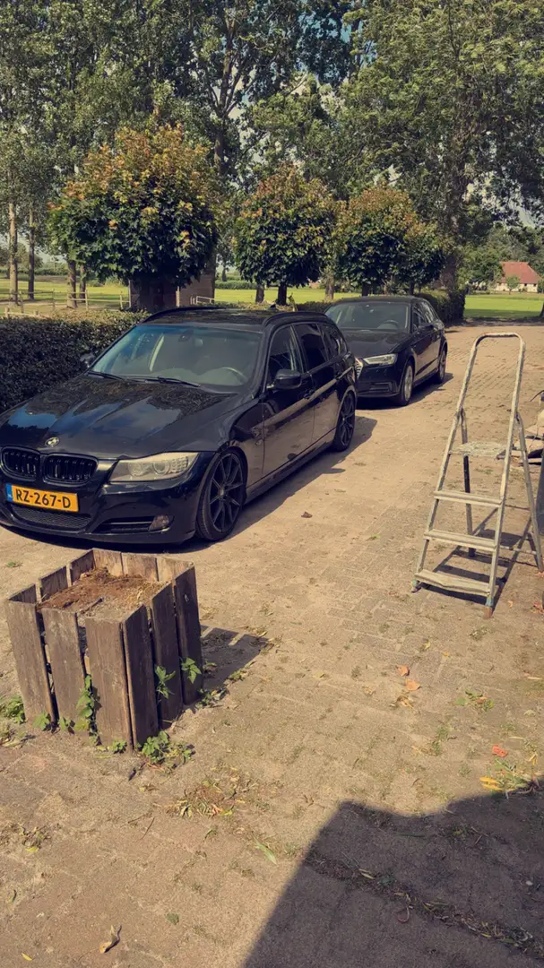 BMW 330 High Executive Zwart - 1
