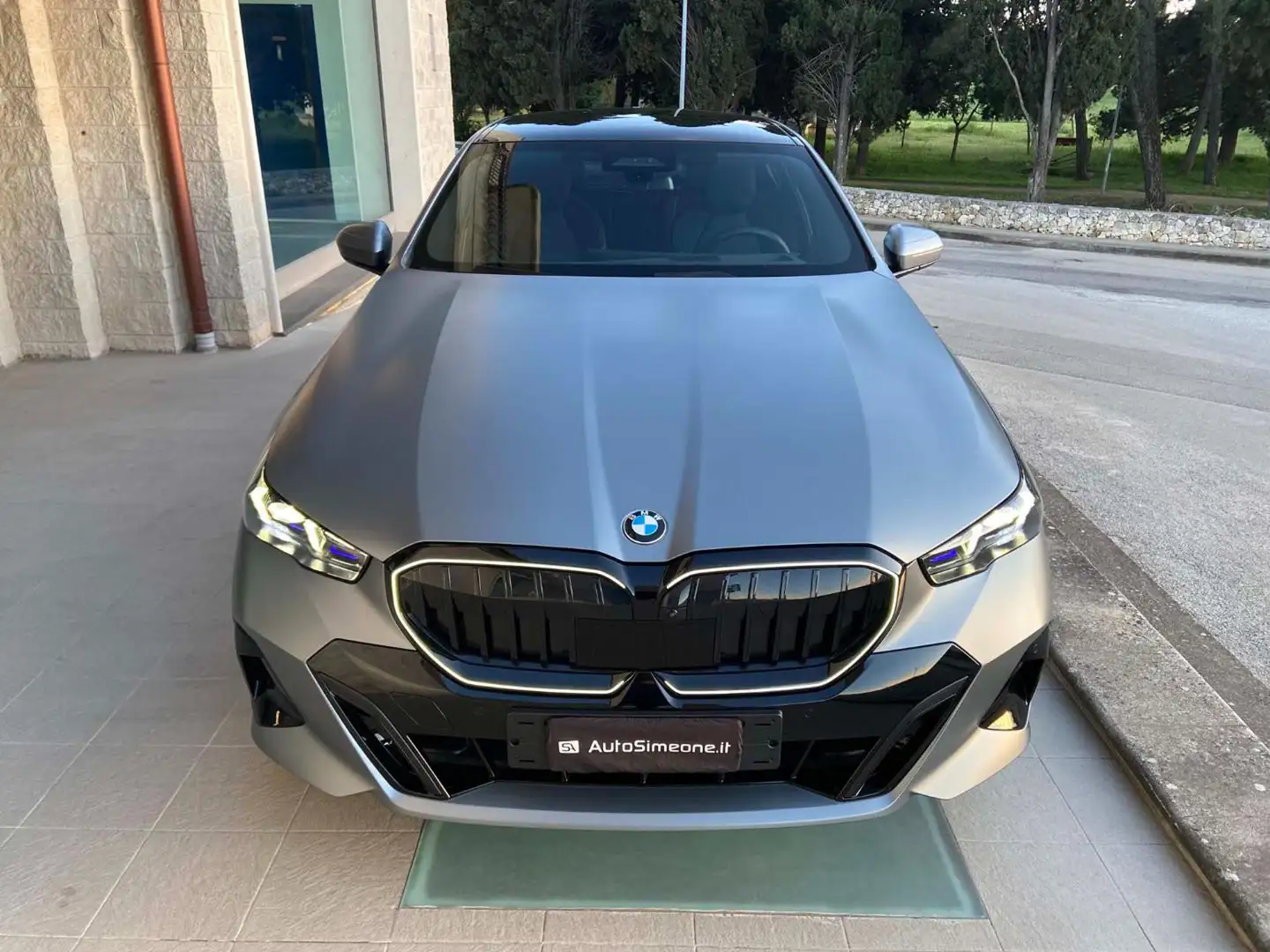 BMW 520 d 48V sDrive Msport Pro TETTO PANORAMICO. Šedá - 2