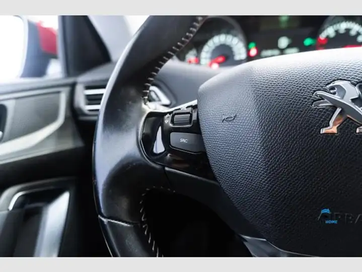 Peugeot 308 2020, foto 18