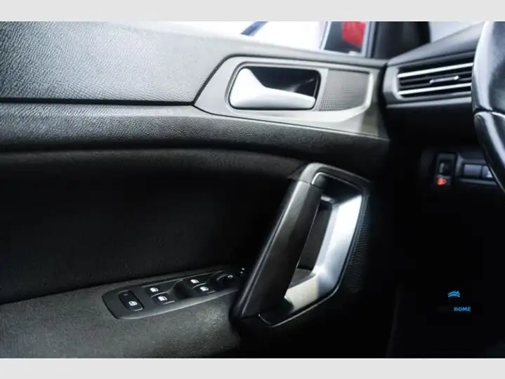 Peugeot 308 2020, foto 14