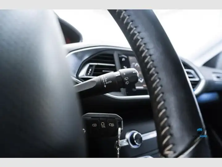 Peugeot 308 2020, foto 17