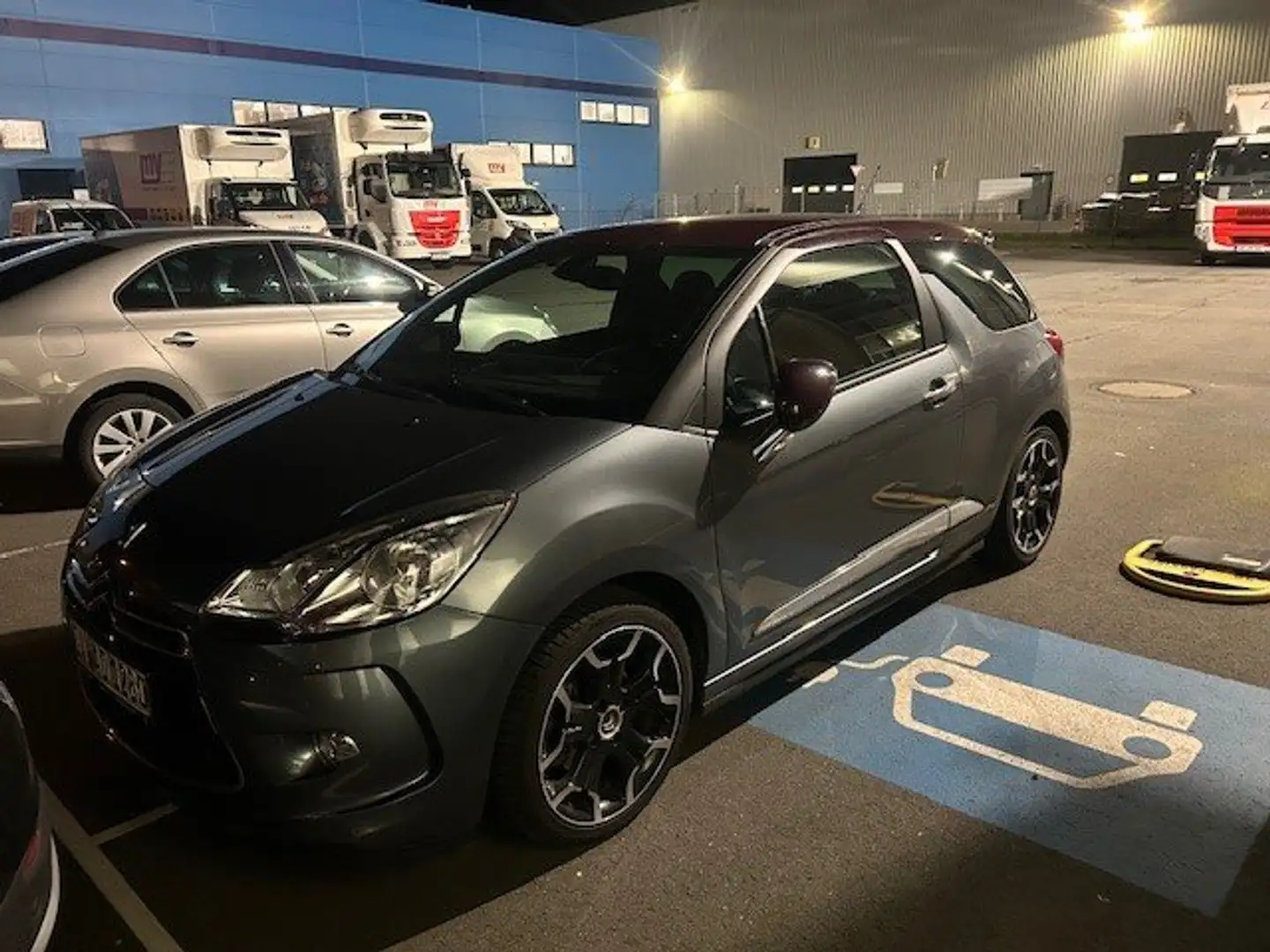 Citroen DS3 DS3 THP 155 SportChic Grau - 1