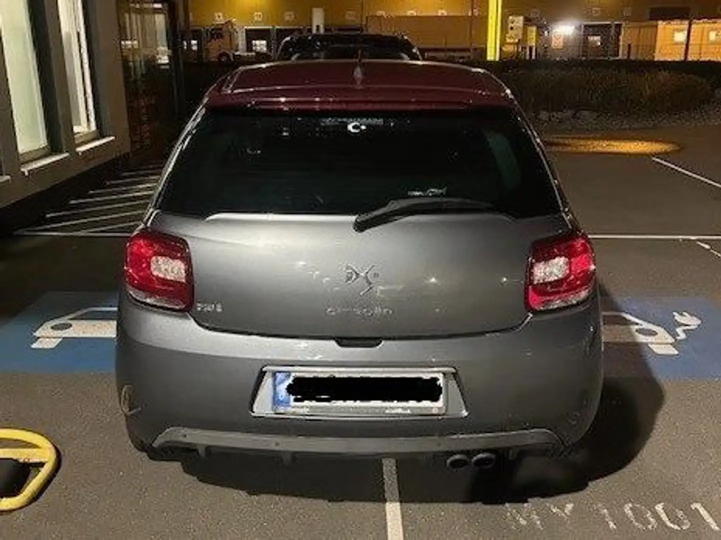 Citroen DS3 DS3 THP 155 SportChic Grau - 2