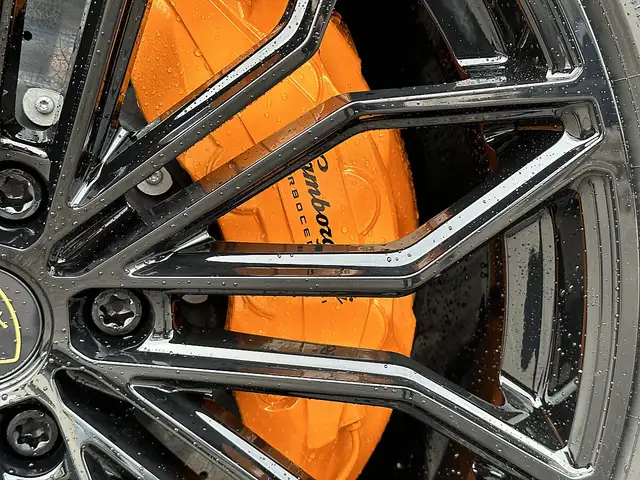 Lamborghini Urus URUS SE Aut. Ansicht 10