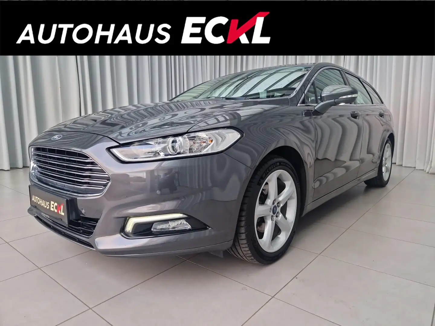 Ford Mondeo Titanium 2xKlima 4xSHZ AUT KlimaA LED LM Grau - 1