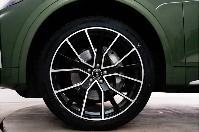 Audi Q5 view 13