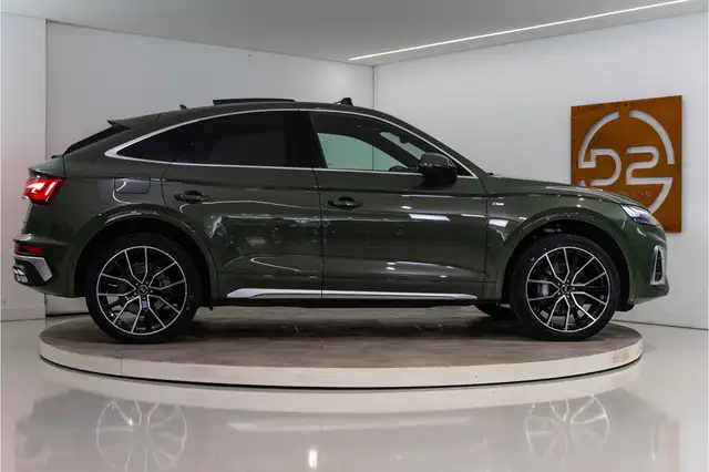 Audi Q5 view 6