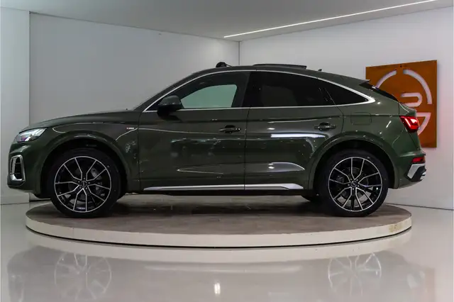 Audi Q5 view 2