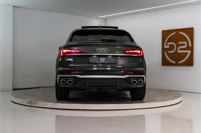 Audi Q5 view 4