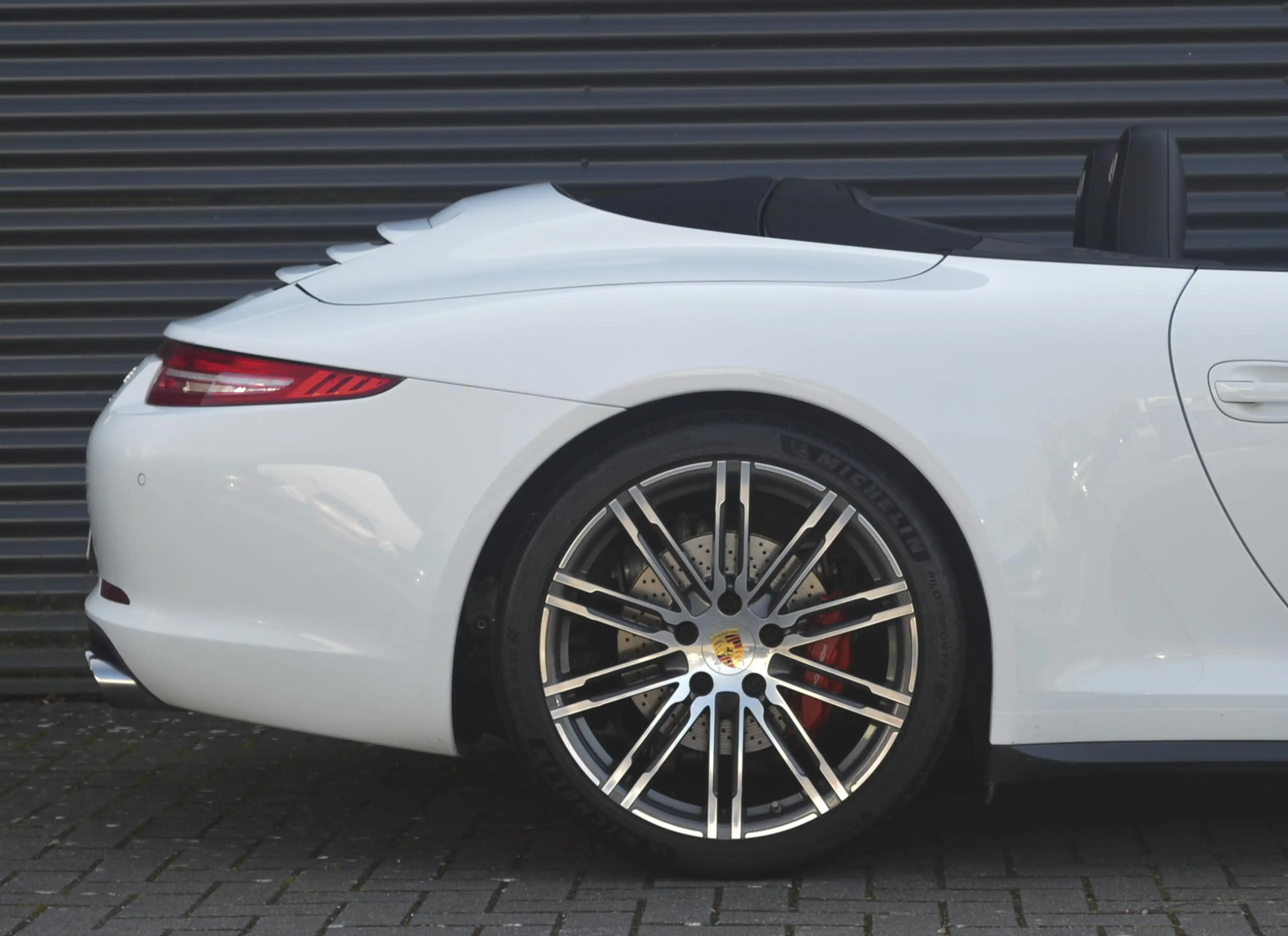 Porsche 991 991.1 3.8 Carrera 4S Cabriolet — photo 10