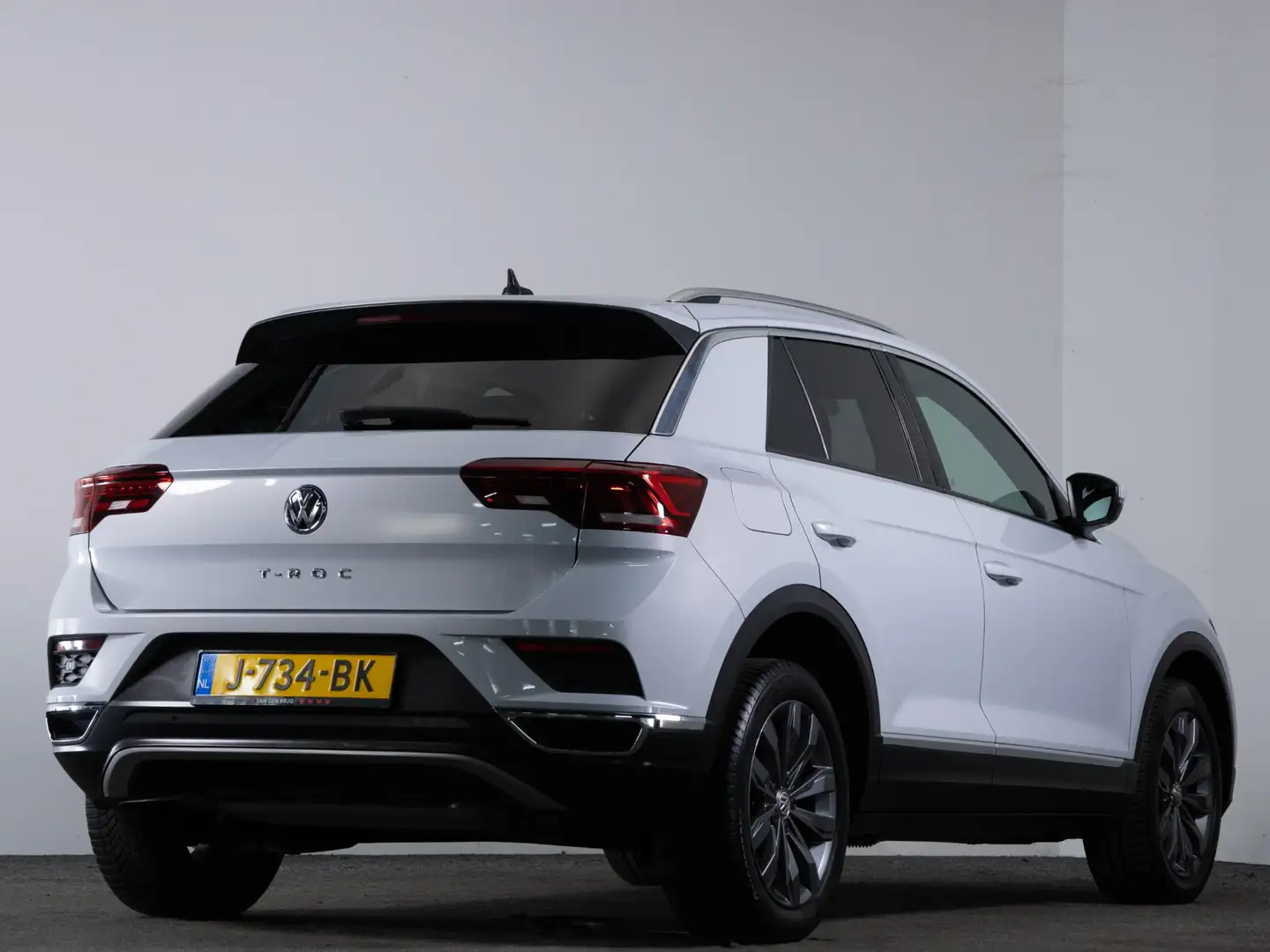 Volkswagen T-Roc 1.5 TSI 150 PK DSG Sport | LED | Achteruitrijcamer Blanco - 2