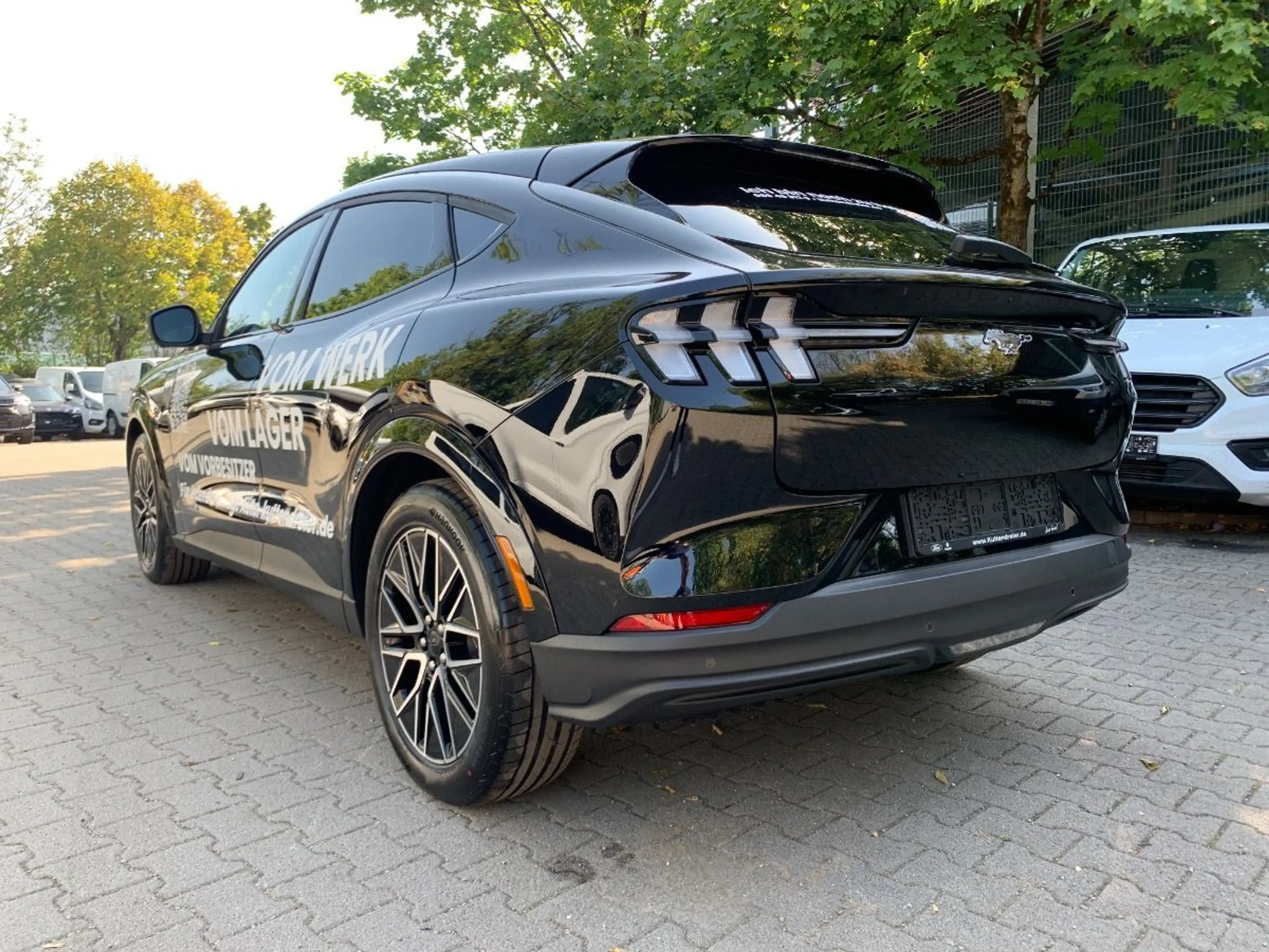 Ford Mustang Mach-E (Extended Range 99kWh) Premium SD — photo 8
