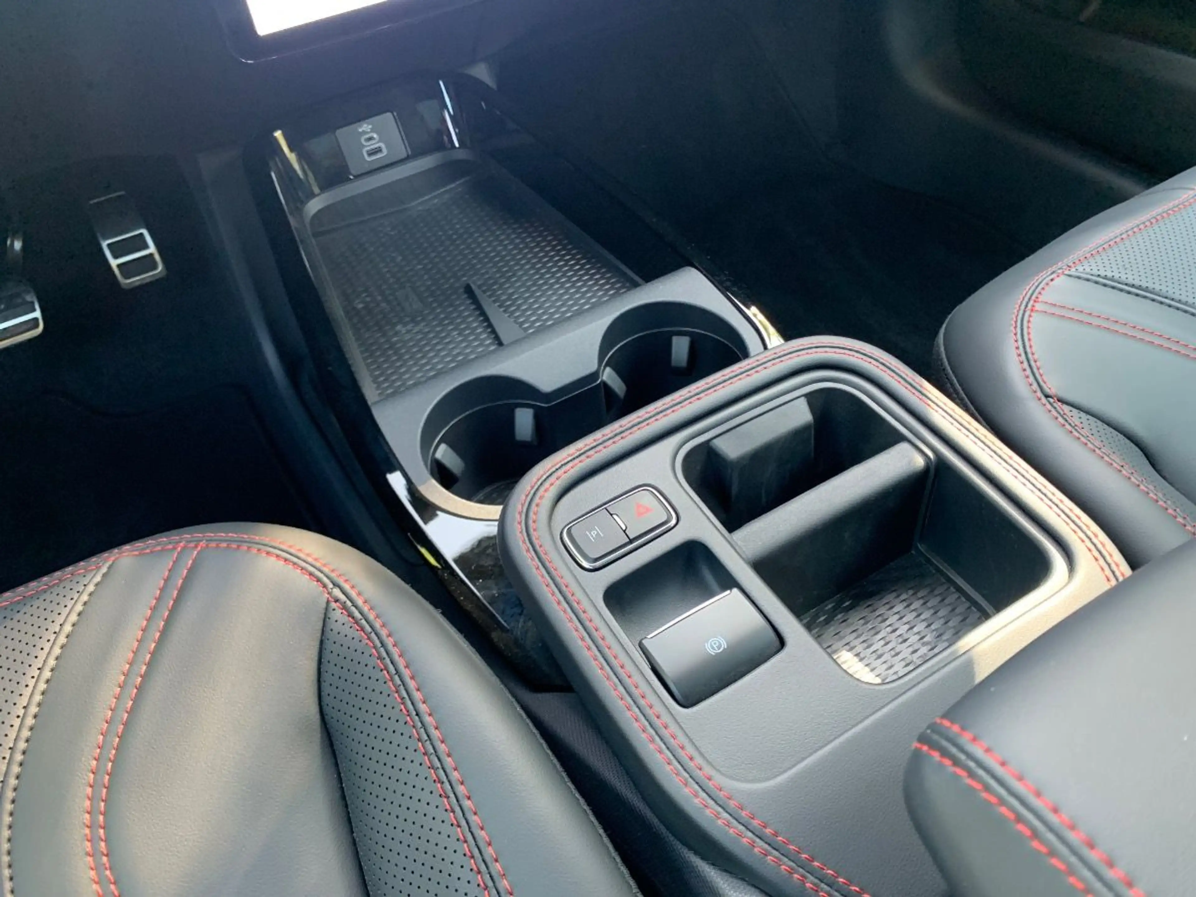 Ford Mustang Mach-E (Extended Range 99kWh) Premium SD — photo 14