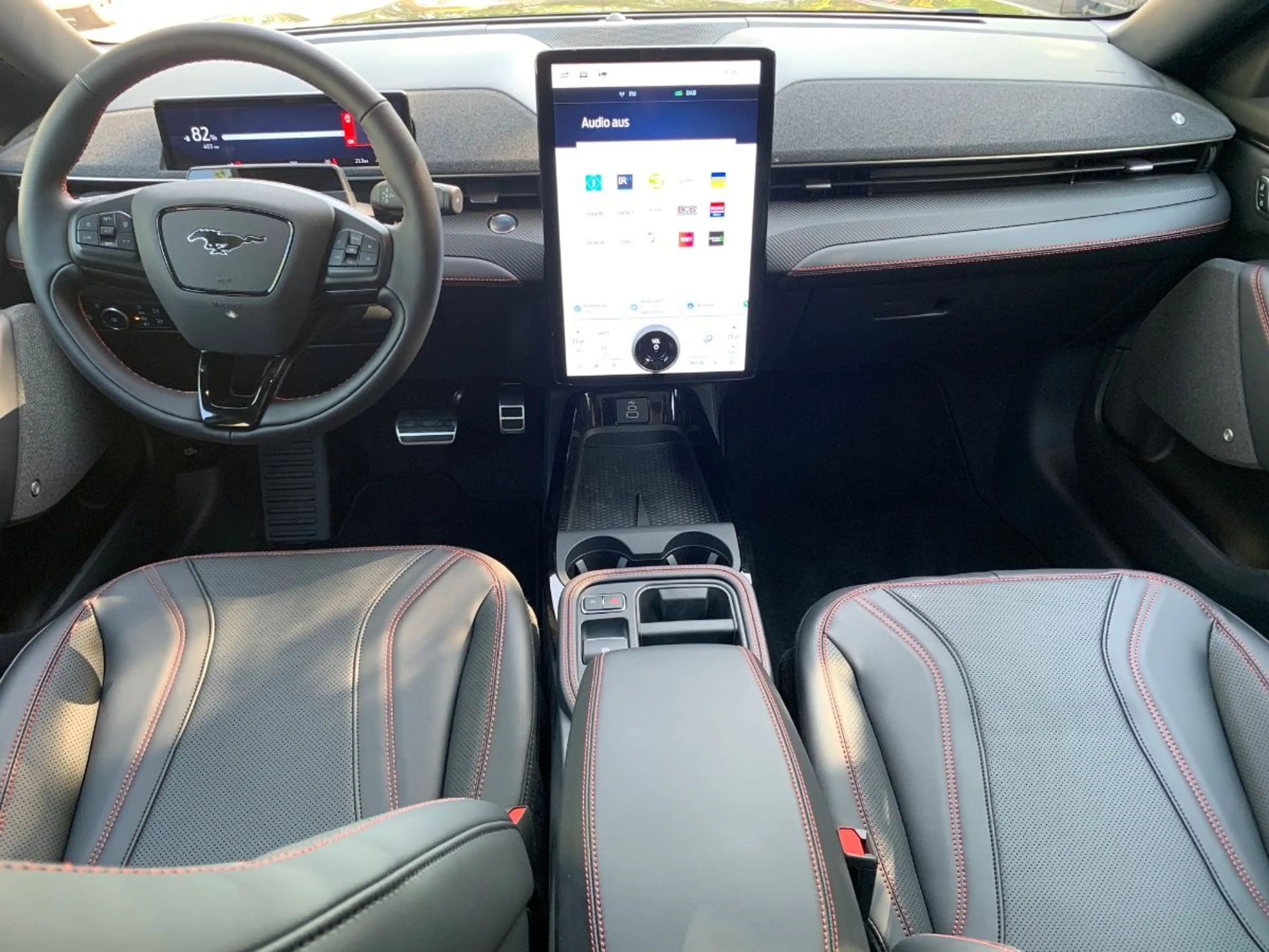 Ford Mustang Mach-E (Extended Range 99kWh) Premium SD — photo 11