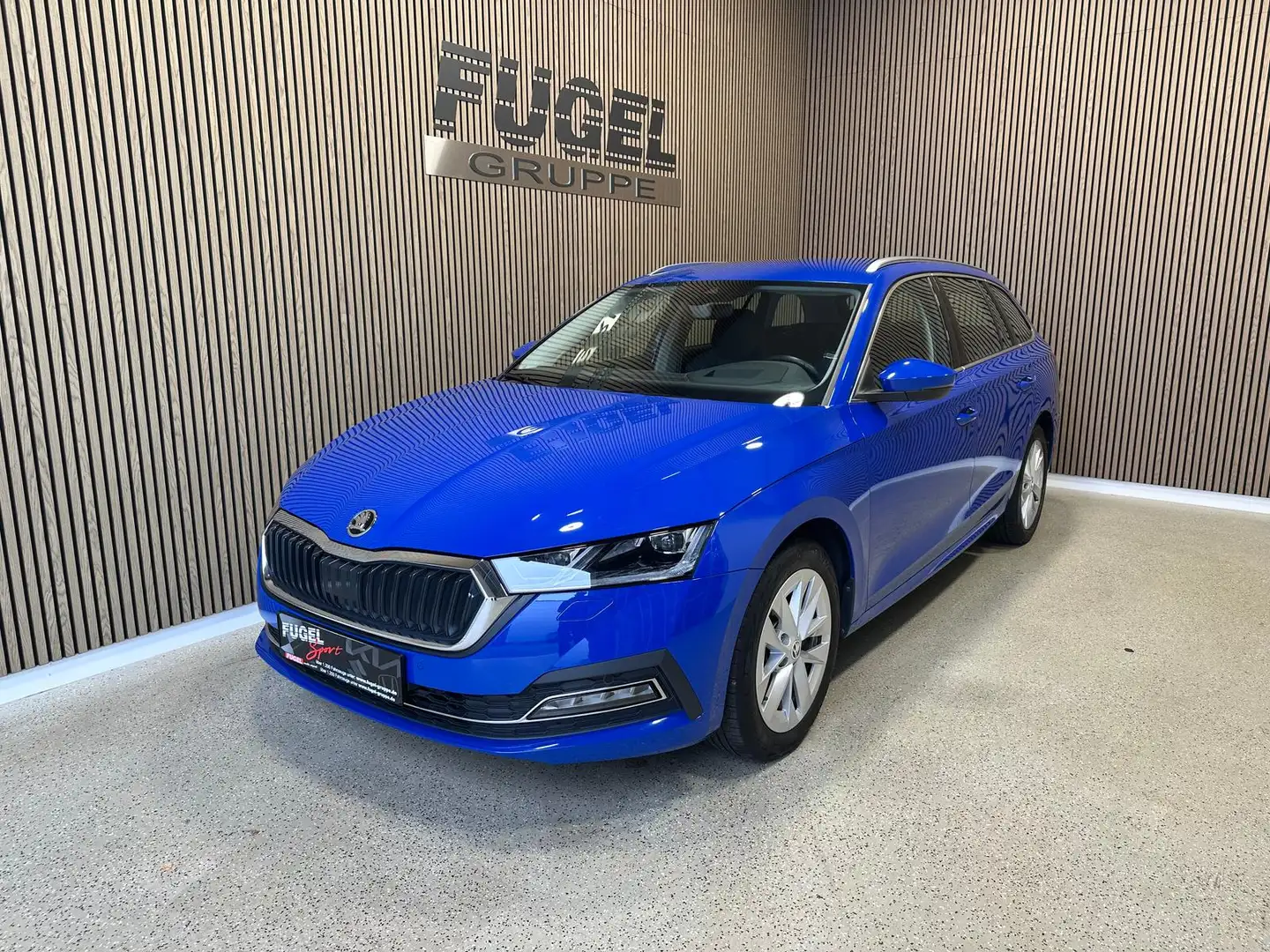 Skoda Octavia Combi 2.0 TDI DSG Style AHK|LED|SHZ|Head-Up Blau - 2