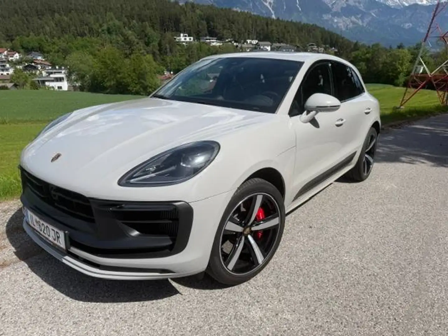 Porsche Macan Macan GTS Beige - 1