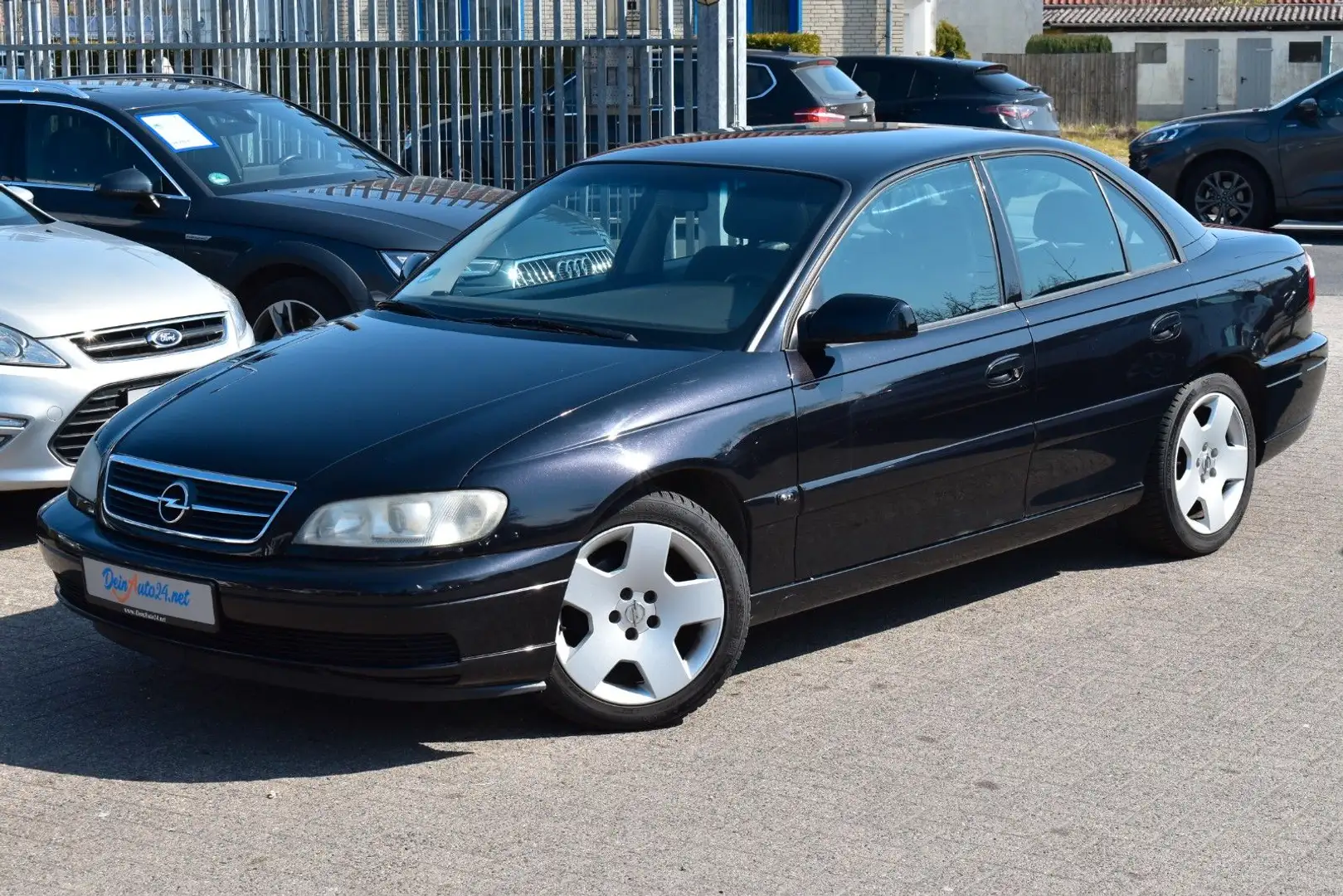 Opel Omega Lim. 2.2 AUT.| Leder| Klimaaut.| El.FH| BC Schwarz - 1
