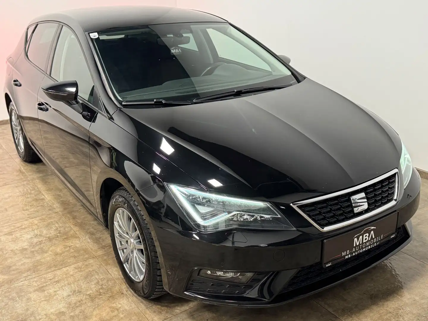 SEAT Leon 1.2 TSI Style | Voll-LED | Car-Play | Sitzheizung Schwarz - 2