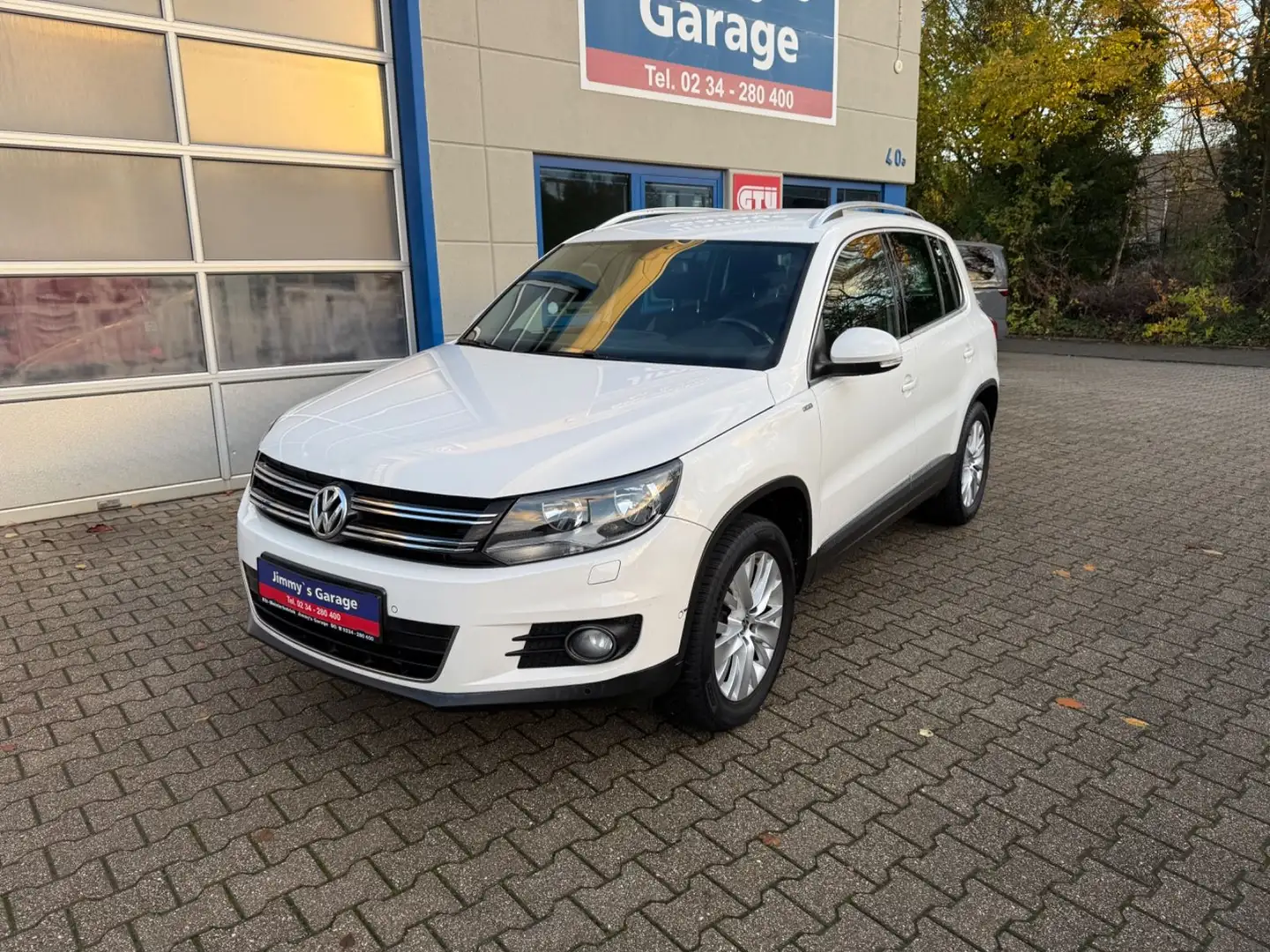 Volkswagen Tiguan Life BMT Navi AHK Weiß - 1
